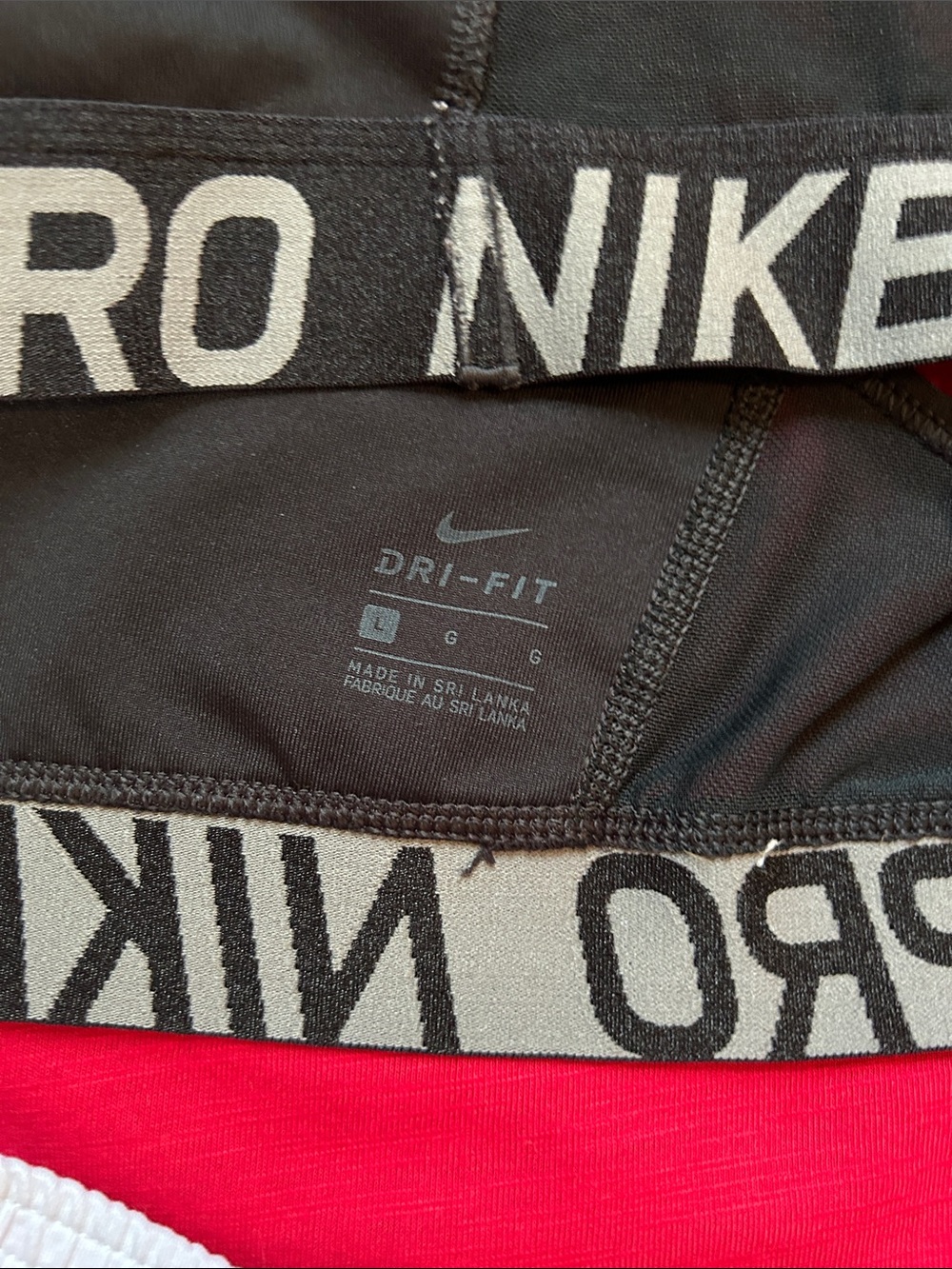 Nike Pro Sports Bra - Picture 3 of 4